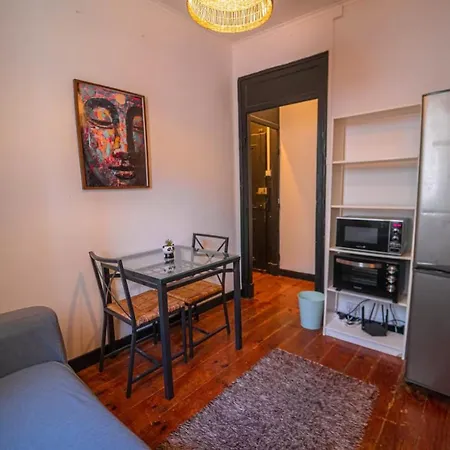 Chambre Dans Le Meilleur Emplacement Avec Balcon * リスボン