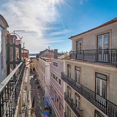 Apartment Chambre Dans Le Meilleur Emplacement Avec Balcon